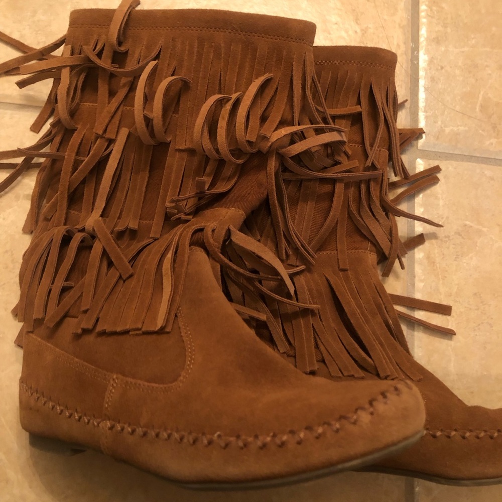 LC Lauren Conrad Fringe Boots